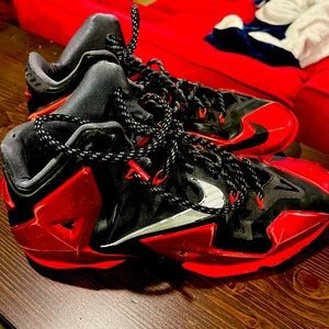 Nike Lebron 11